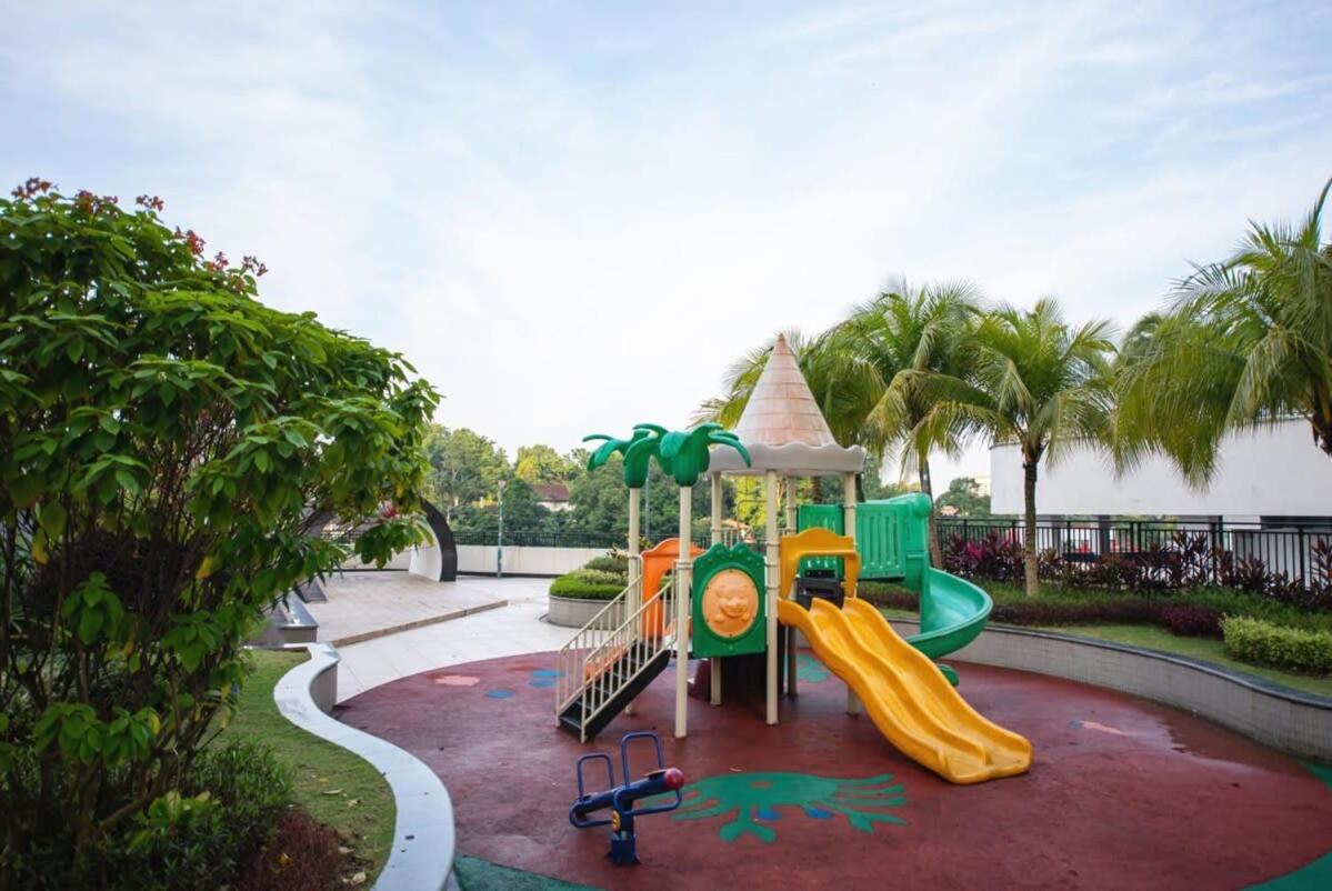 Comfy 3Br Apt In Danga Bay Free Parking Sea View Johor Bahru Luaran gambar